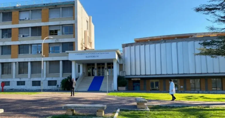 L'ingresso dell'Auditorium dell'Università Cattolica di Roma, sede del convegno internazionale sulla medicina della riproduzione e il Metodo Billings. (Foto: Sito ufficiale Università Cattolica del Sacro Cuore)